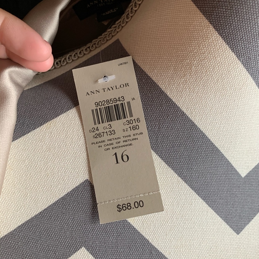 NWT ANN TAYLOR - Picture 2 of 3